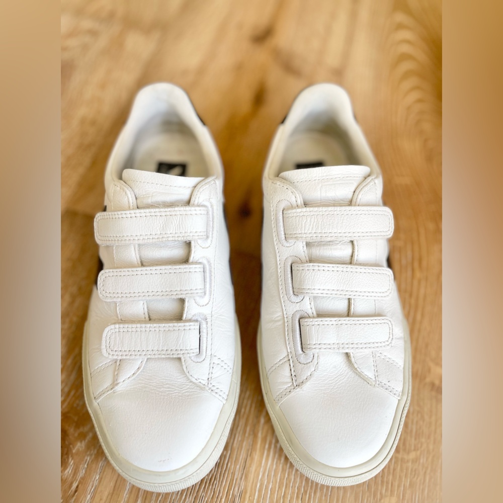 VEJA Recife Sneakers White Black Size 9 - Picture 7 of 11